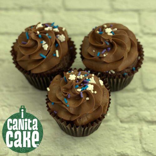 Chocolate Holiday Cupcakes by I Canita Cake